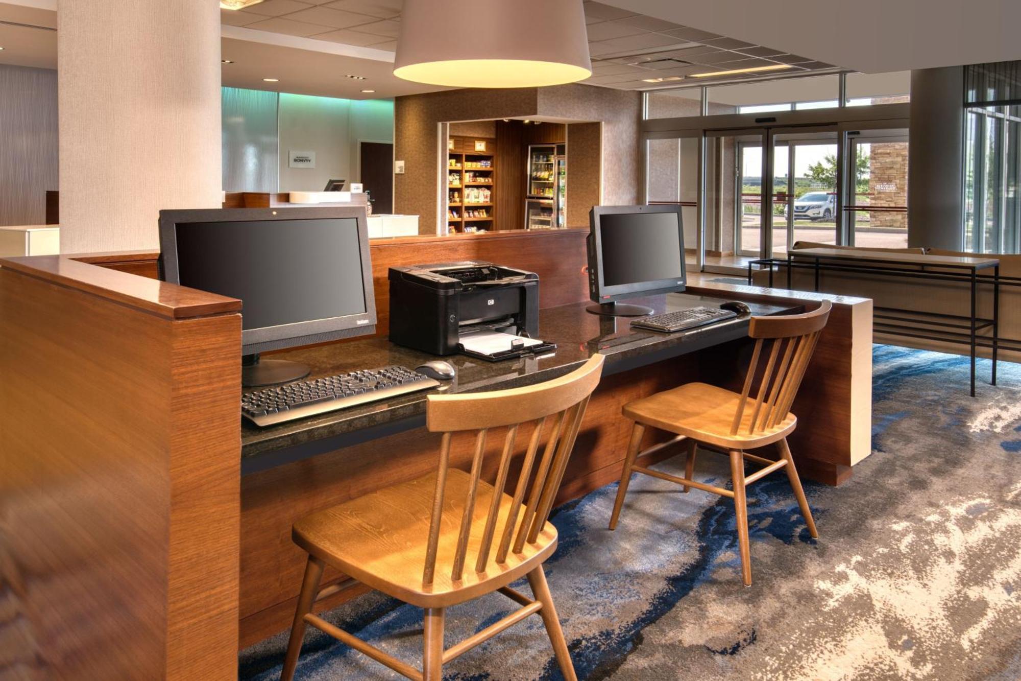 Fairfield Inn & Suites By Marriott Moncton Extérieur photo