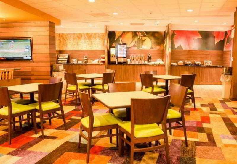 Fairfield Inn & Suites By Marriott Moncton Extérieur photo